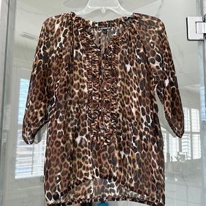 🐆 Leopard print sheer button up blouse